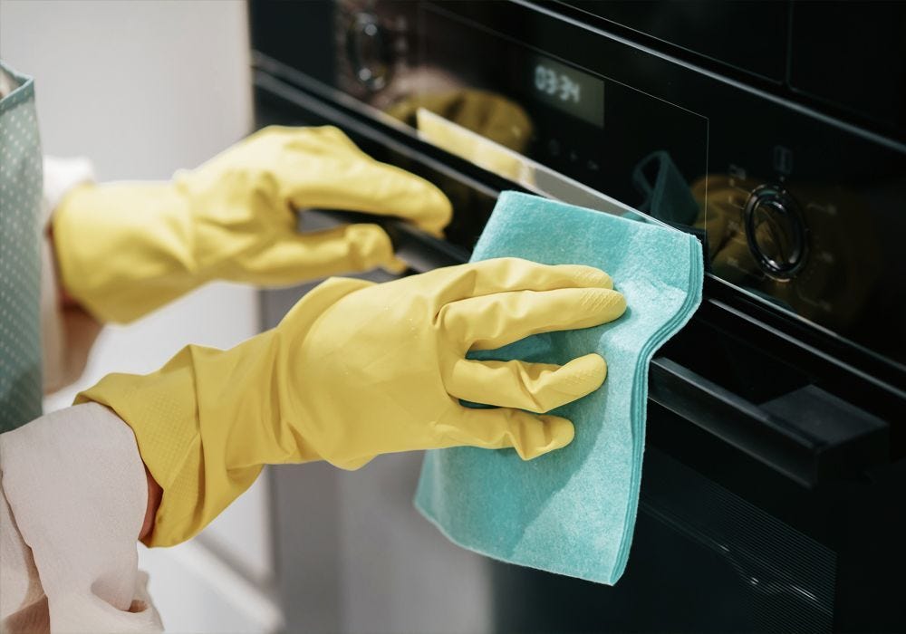 How To Clean An Oven (Without Expensive Stuff!)