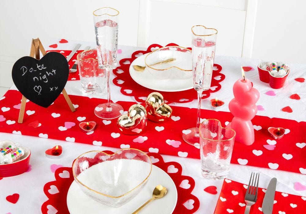 Valentine’s Day Decorations For The Perfect Tablescape